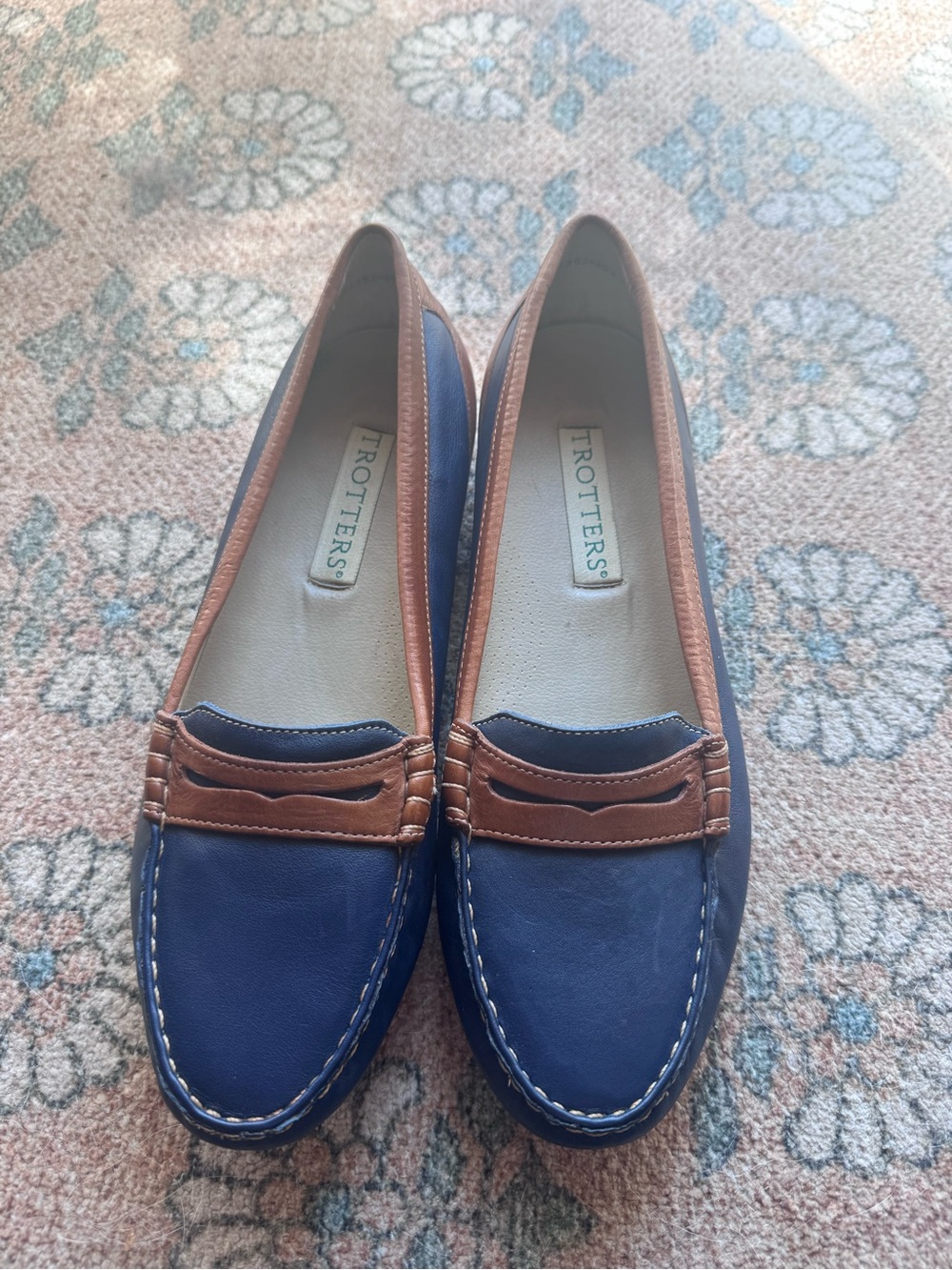 Trotters Navy and Brown Leather Penny Loafers size 9